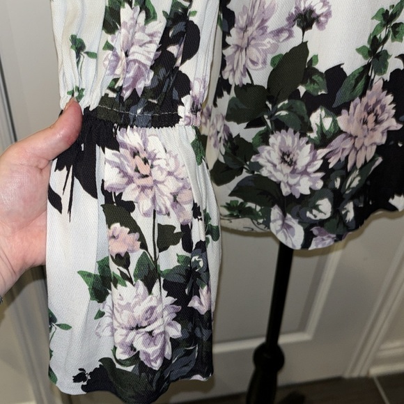 Club Monaco Womens Floral Print Round Neck Long Sleeve Blouse Top White Size XS - Picture 4 of 9